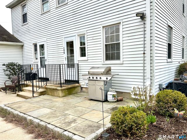 198 Sylvan Knoll Road, Stamford, CT 06902