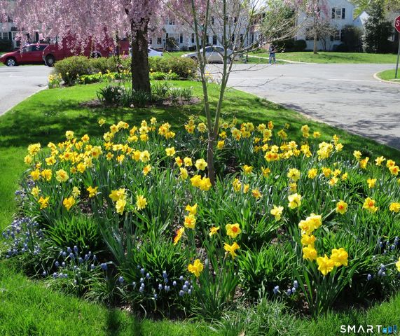 198 Sylvan Knoll Road, Stamford, CT 06902