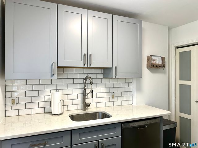 198 Sylvan Knoll Road, Stamford, CT 06902