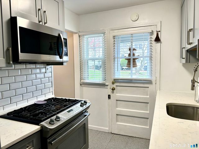 198 Sylvan Knoll Road, Stamford, CT 06902