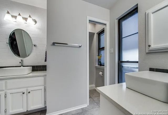 4283 Hilton Head, San Antonio, TX 78217