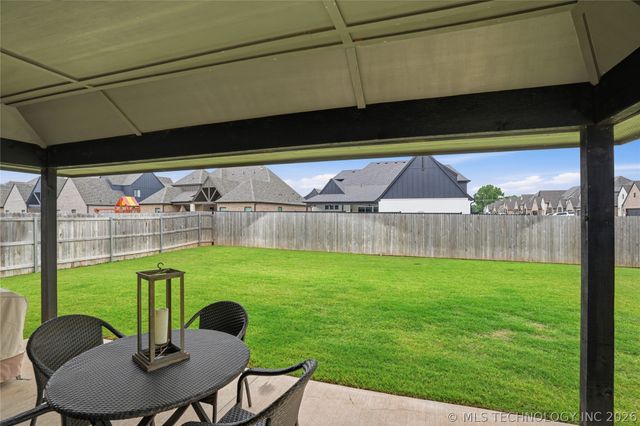 5804 E 127th Street S, Bixby, OK 74008