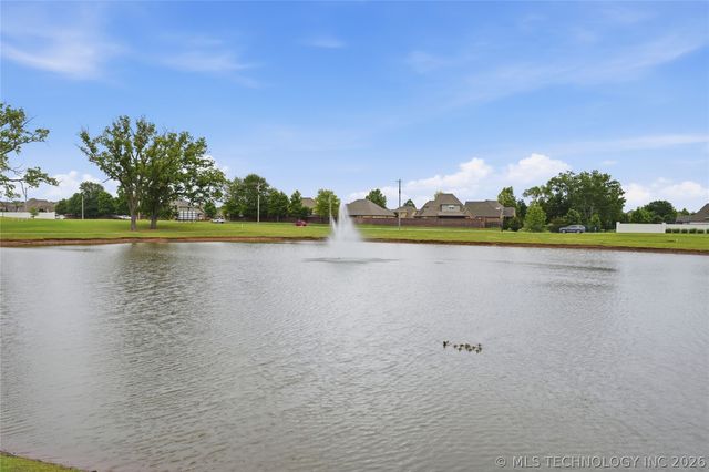 5804 E 127th Street S, Bixby, OK 74008