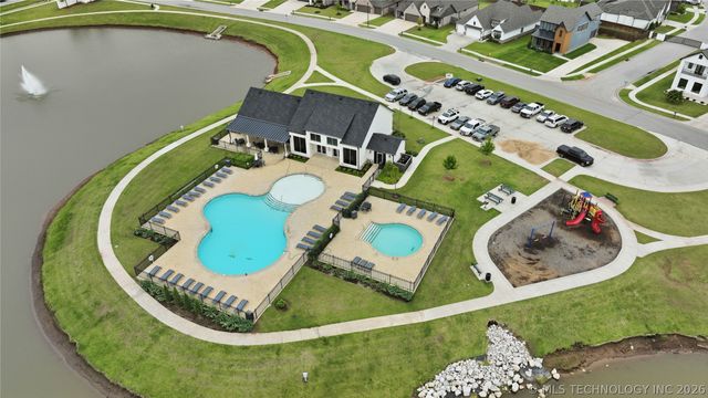 5804 E 127th Street S, Bixby, OK 74008
