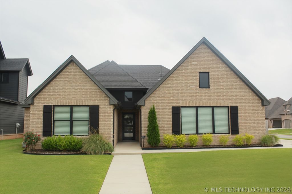 5804 E 127th Street S, Bixby, OK 74008