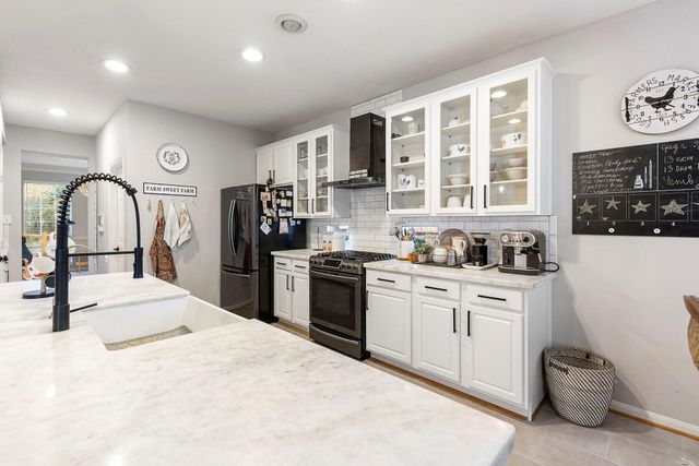 51 Silver Bayou Court, The Woodlands, TX 77384