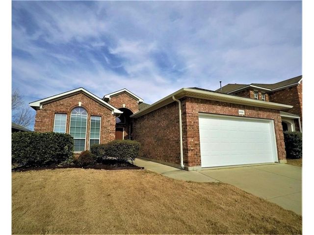 4105 Claymore Lane, Fort Worth, TX 76244