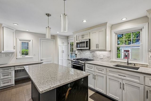 155 Auburndale Ave, Newton, MA 02465