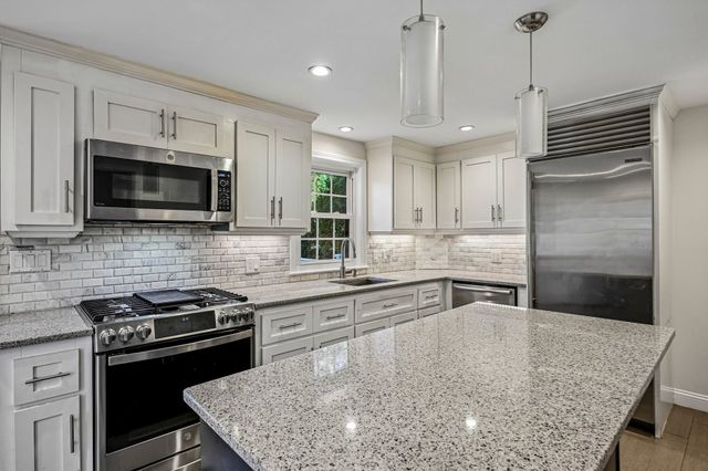 155 Auburndale Ave, Newton, MA 02465