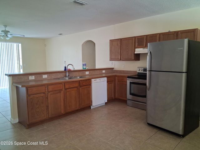 820 Tedder Road SE, Palm Bay, FL 32909