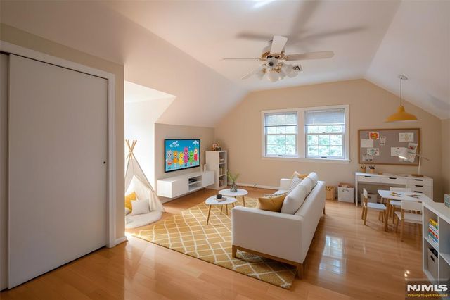 238 Emmett Place, Ridgewood, NJ 07450