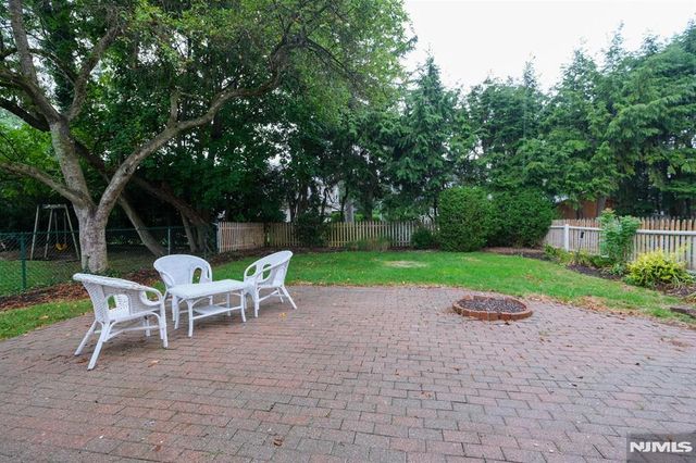 238 Emmett Place, Ridgewood, NJ 07450