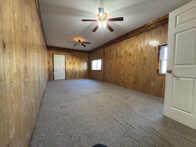 2000 Myers Cove Rd, Mcminnville, TN 37110