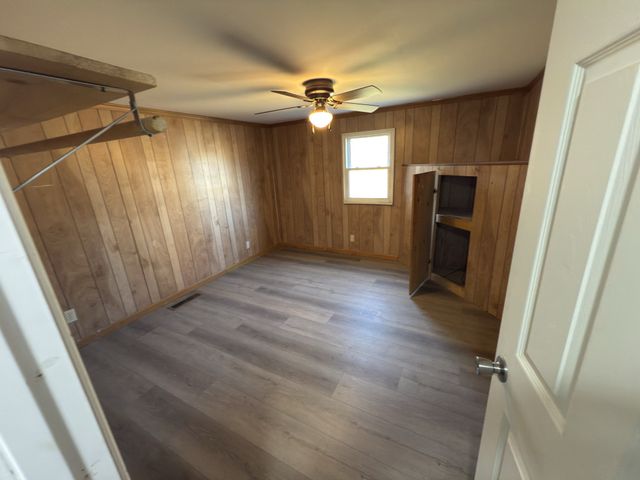 2000 Myers Cove Rd, Mcminnville, TN 37110