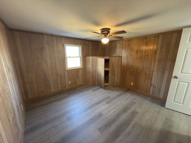 2000 Myers Cove Rd, Mcminnville, TN 37110