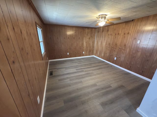 2000 Myers Cove Rd, Mcminnville, TN 37110