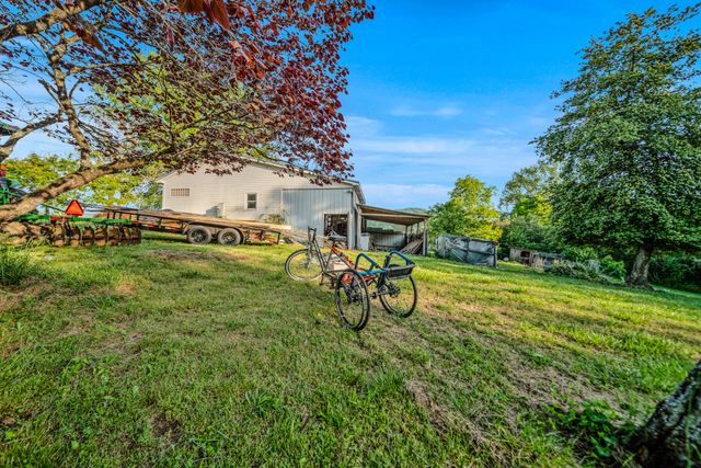 2000 Myers Cove Rd, Mcminnville, TN 37110