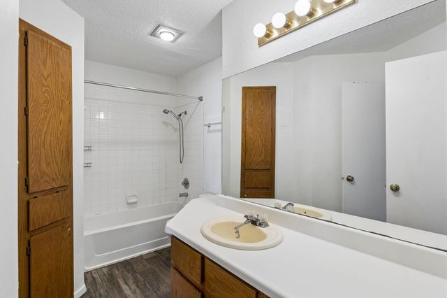 2411 Dowd LN, Austin, TX 78728