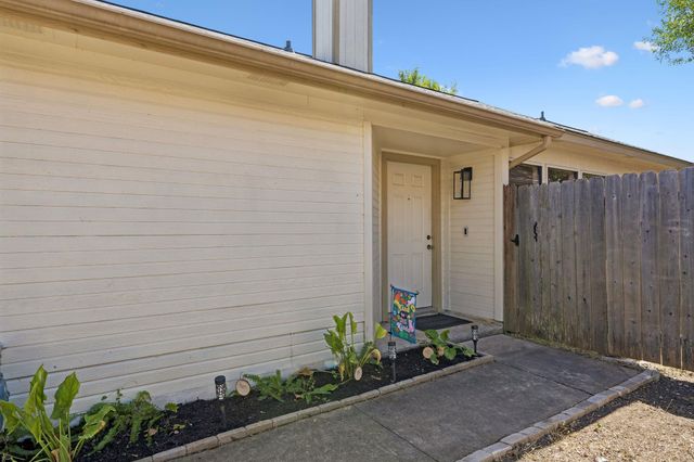2411 Dowd LN, Austin, TX 78728