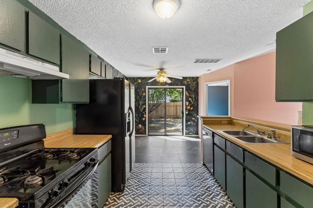 2411 Dowd LN, Austin, TX 78728