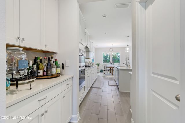 295 MORNING MIST Lane, St. Johns, FL 32259