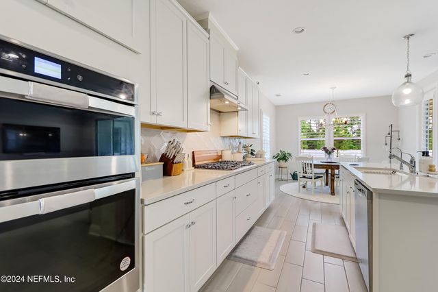 295 MORNING MIST Lane, St. Johns, FL 32259