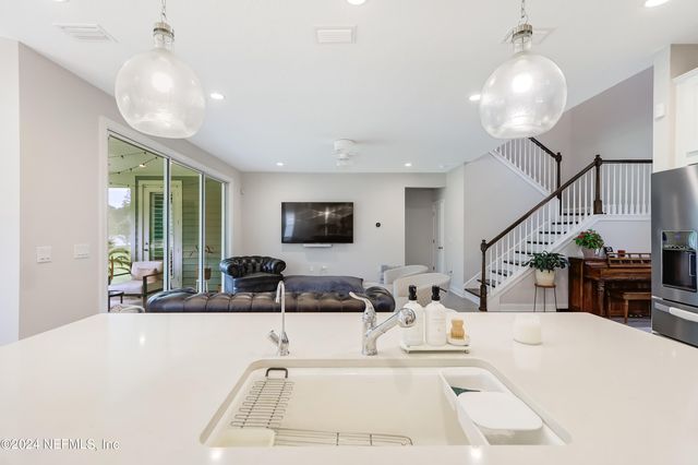 295 MORNING MIST Lane, St. Johns, FL 32259