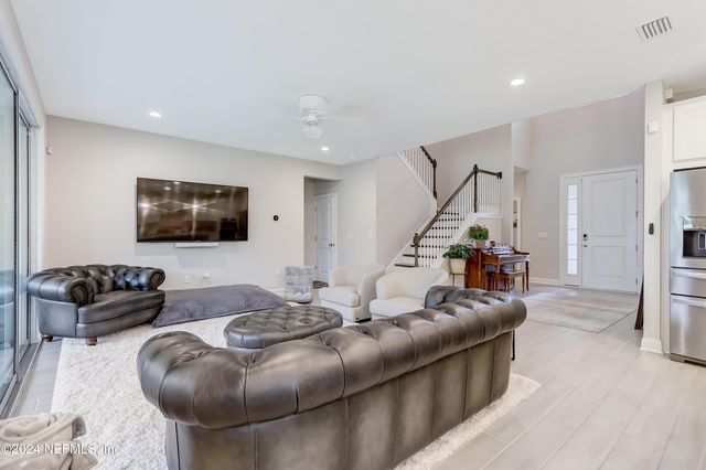 295 MORNING MIST Lane, St. Johns, FL 32259