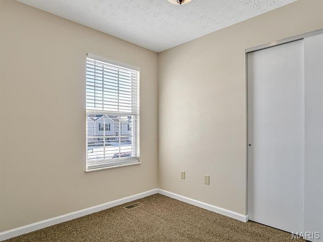 65 Ashbrooke, Troy, IL 62294