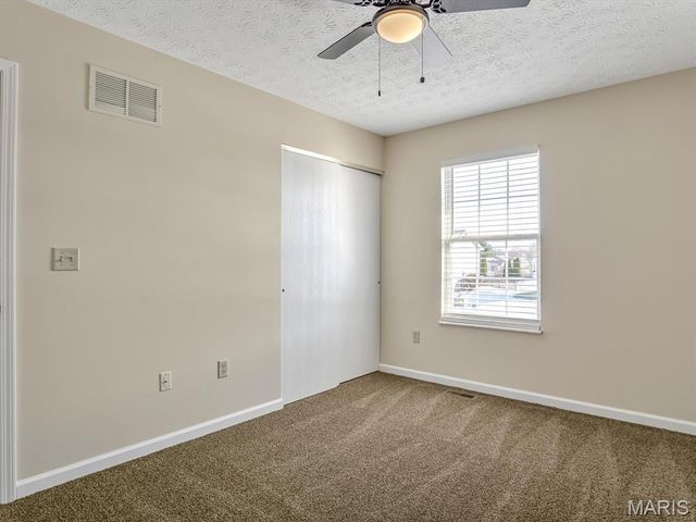 65 Ashbrooke, Troy, IL 62294