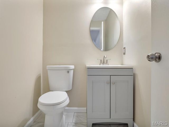 65 Ashbrooke, Troy, IL 62294