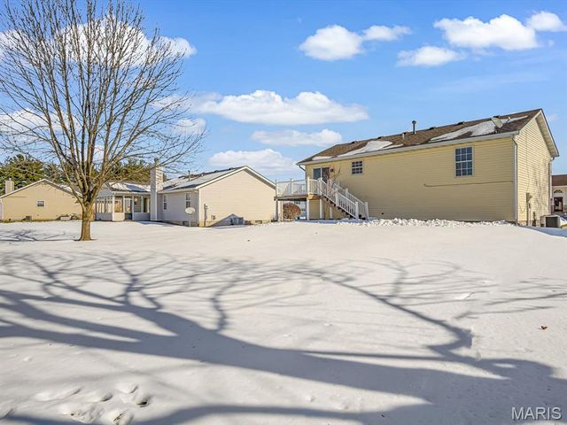 65 Ashbrooke, Troy, IL 62294