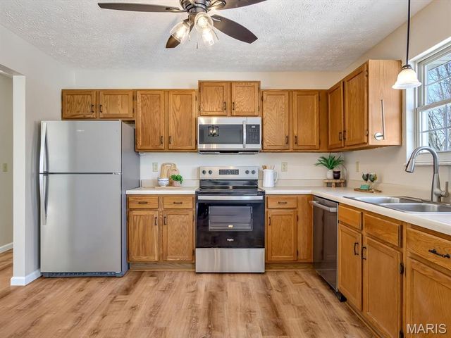 65 Ashbrooke, Troy, IL 62294