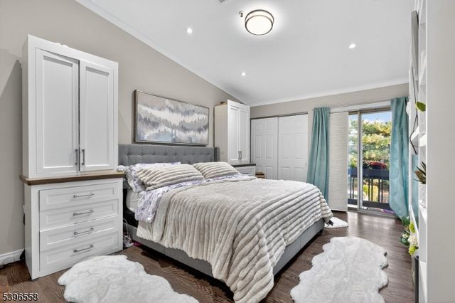 20 Mcchesney Ct, West Orange Twp., NJ 07052