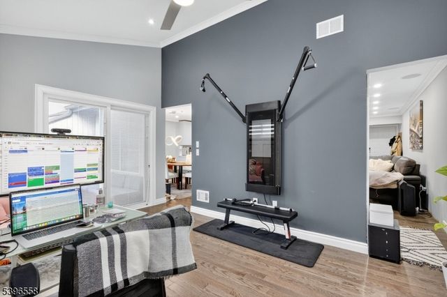 20 Mcchesney Ct, West Orange Twp., NJ 07052