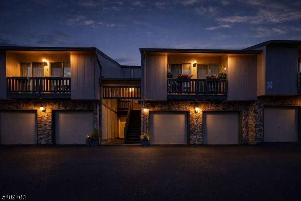 20 Mcchesney Ct, West Orange Twp., NJ 07052