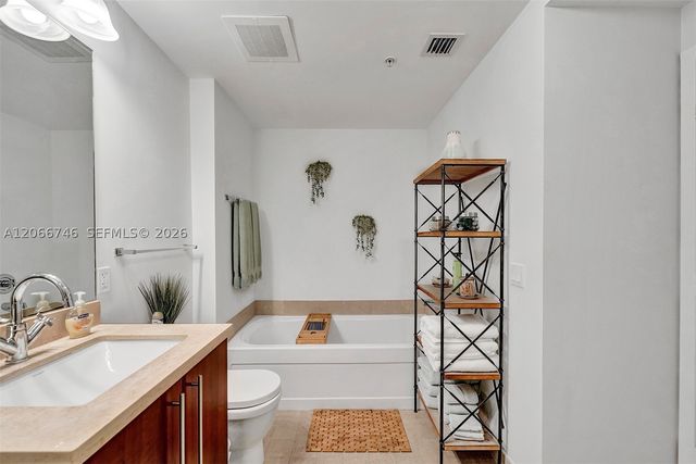 79 SW 12th St 3608-S, Miami, FL 33130