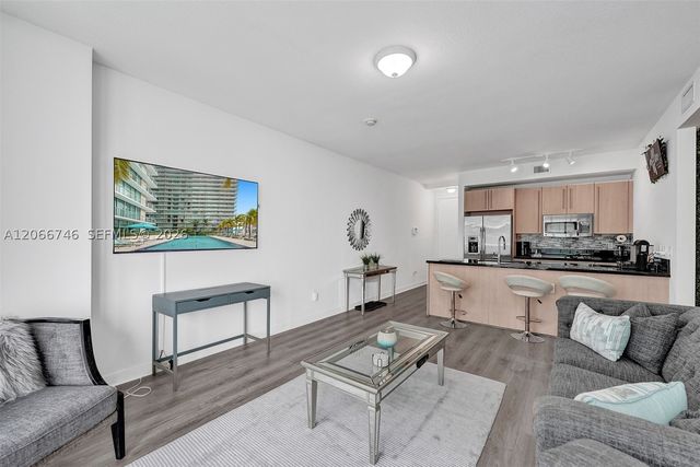 79 SW 12th St 3608-S, Miami, FL 33130