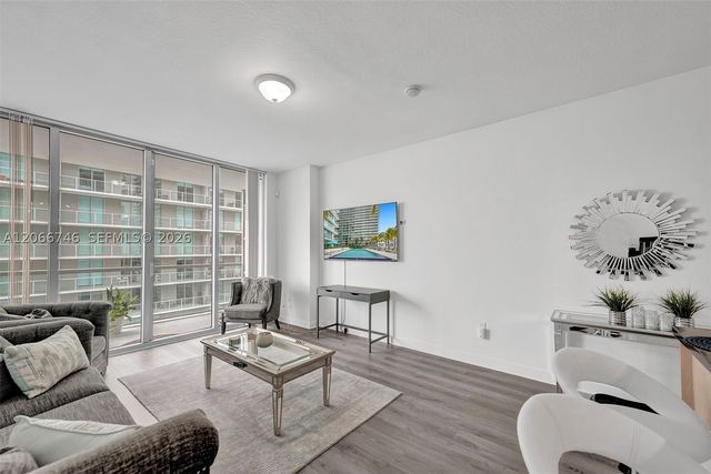 79 SW 12th St 3608-S, Miami, FL 33130