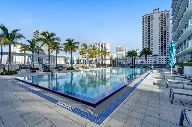 79 SW 12th St 3608-S, Miami, FL 33130