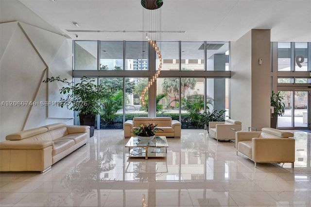 79 SW 12th St 3608-S, Miami, FL 33130