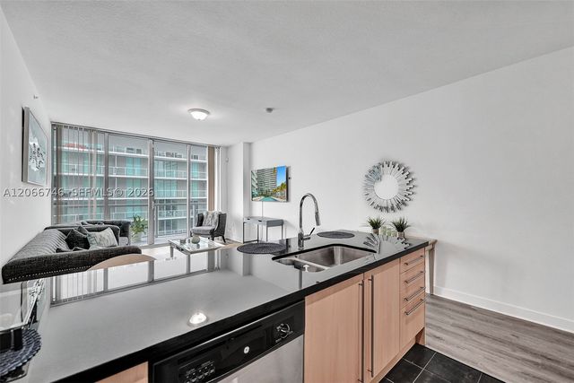 79 SW 12th St 3608-S, Miami, FL 33130