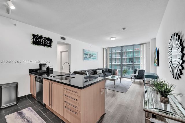79 SW 12th St 3608-S, Miami, FL 33130