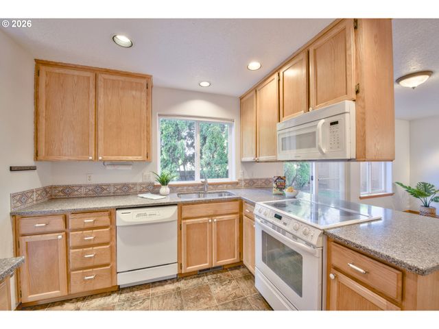 1315 Ne ZACHARY St, Hillsboro, OR 97124