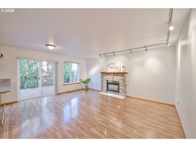 1315 Ne ZACHARY St, Hillsboro, OR 97124