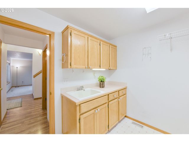 1315 Ne ZACHARY St, Hillsboro, OR 97124