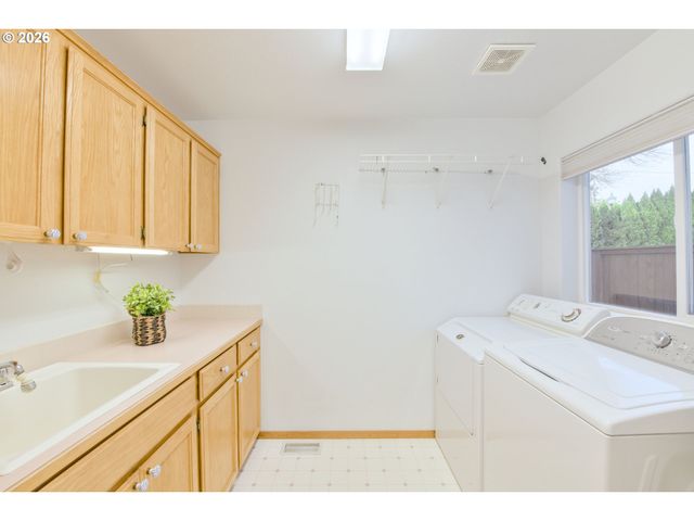 1315 Ne ZACHARY St, Hillsboro, OR 97124