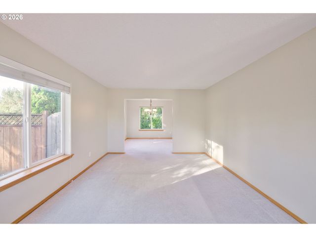 1315 Ne ZACHARY St, Hillsboro, OR 97124