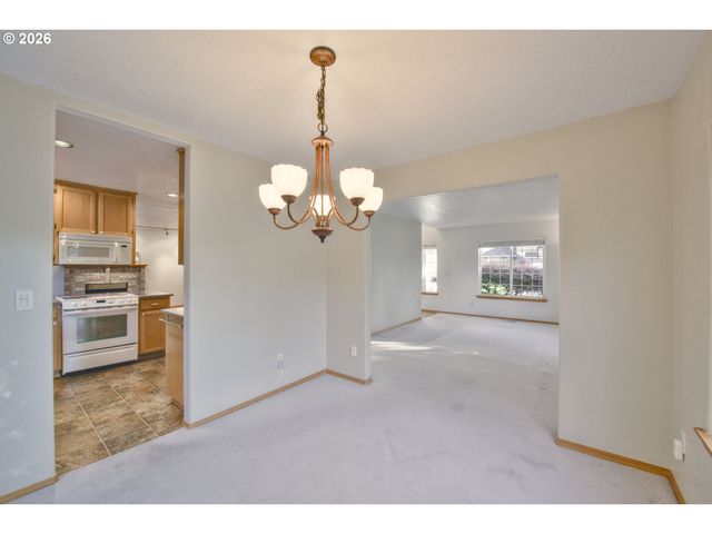1315 Ne ZACHARY St, Hillsboro, OR 97124