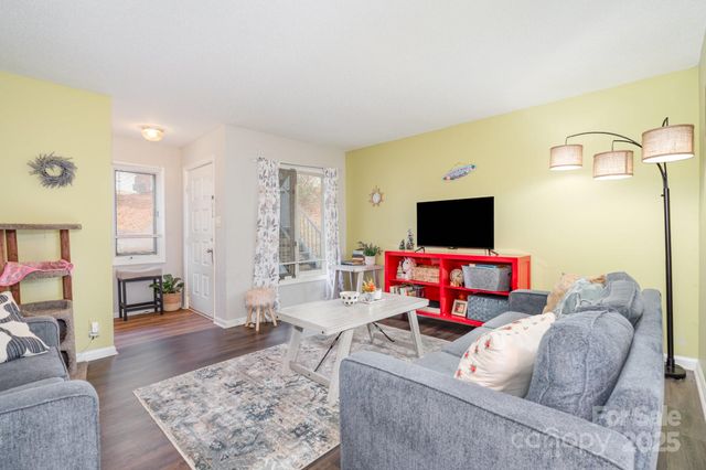 2014 Countrymens Court, Charlotte, NC 28210